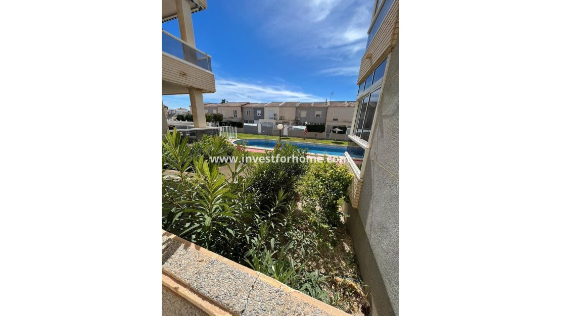 Reventa - Apartamento - Torrevieja - aguas nuevas