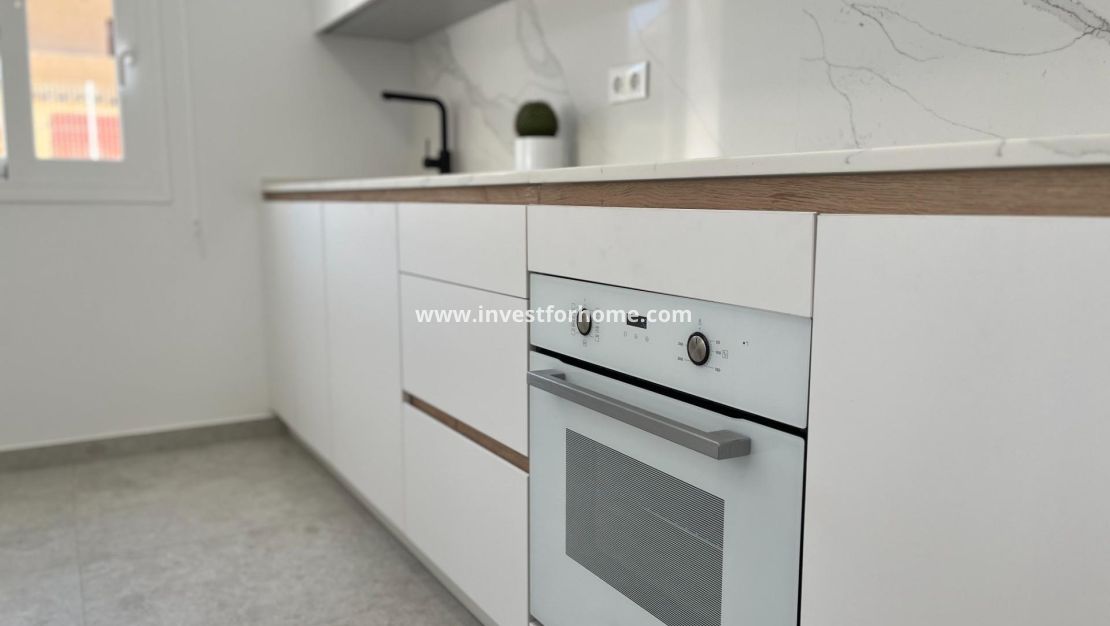 Reventa - Apartamento - Torrevieja - aguas nuevas