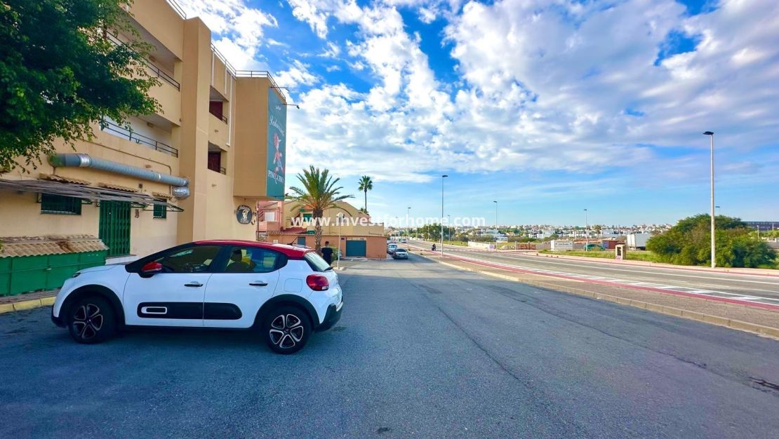 Reventa - Apartamento - Torrevieja - aguas nuevas