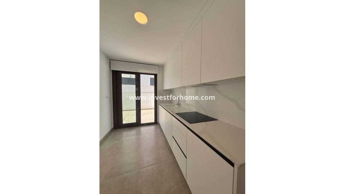 Reventa - Apartamento - Torrevieja - aguas nuevas