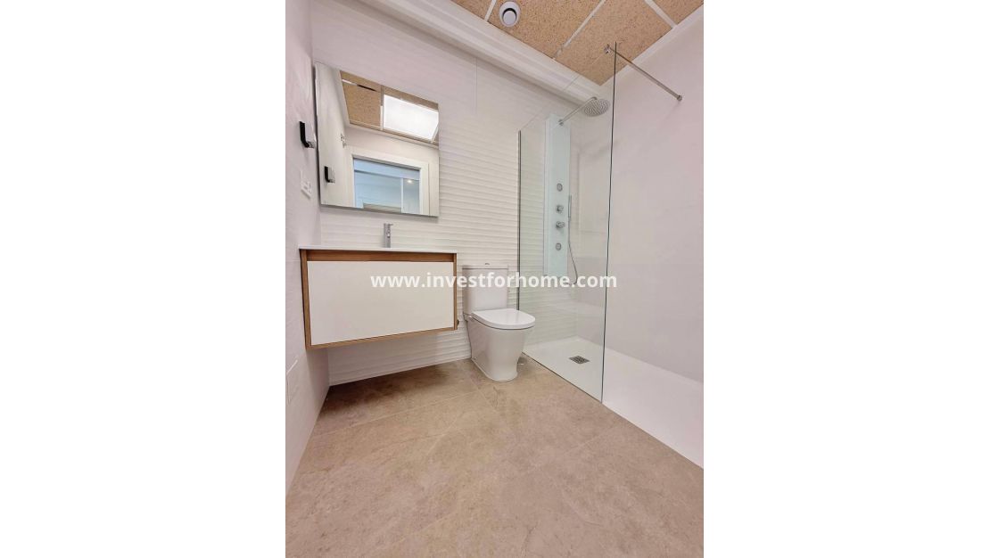 Reventa - Apartamento - Torrevieja - aguas nuevas