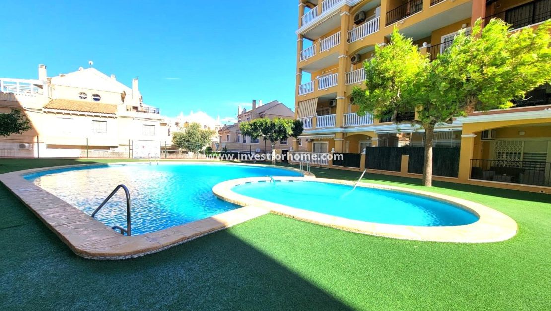 Reventa - Apartamento - Torrevieja - aguas nuevas