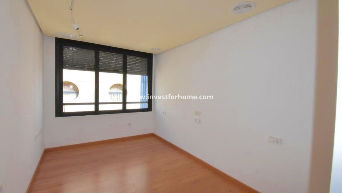 Reventa - Apartamento - Torrevieja - Centro - Muelle Pesquero