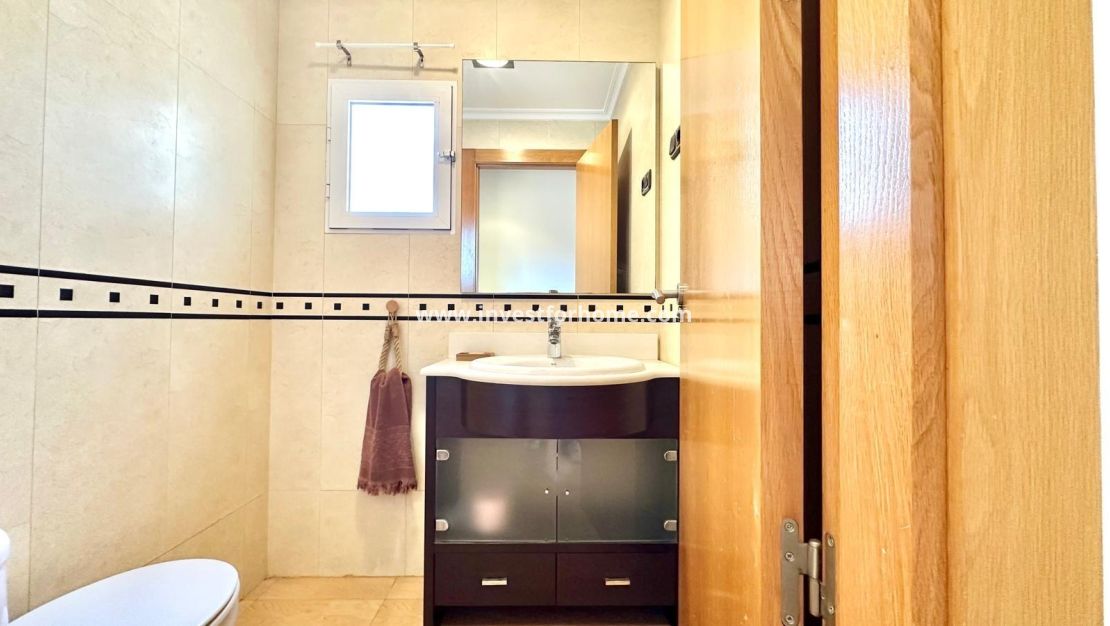 Reventa - Apartamento - Torrevieja - Centro