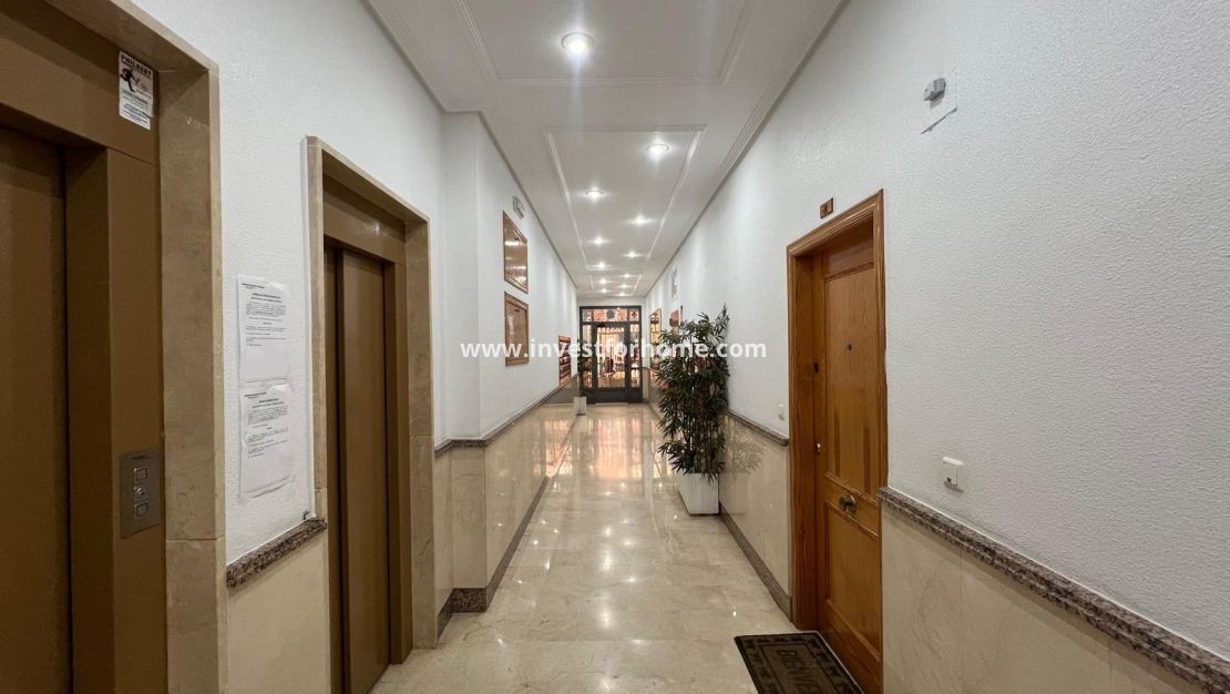 Reventa - Apartamento - Torrevieja - Centro