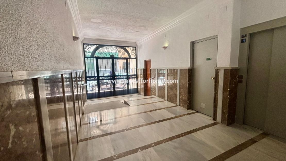 Reventa - Apartamento - Torrevieja - Centro