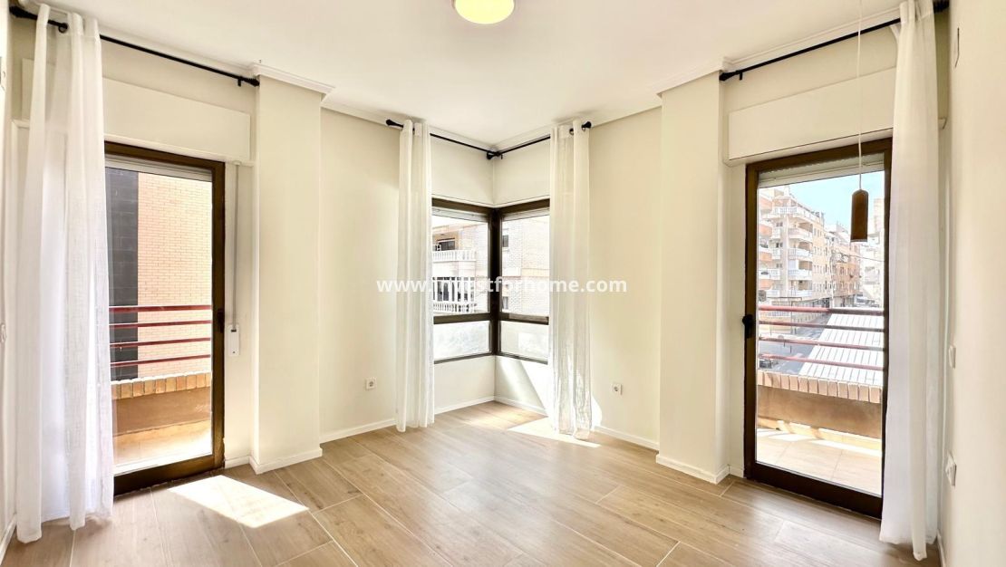 Reventa - Apartamento - Torrevieja - Centro