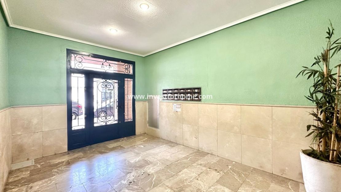 Reventa - Apartamento - Torrevieja - Centro