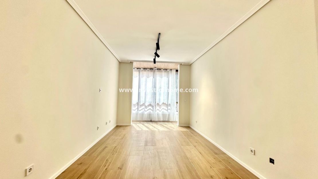 Reventa - Apartamento - Torrevieja - Centro
