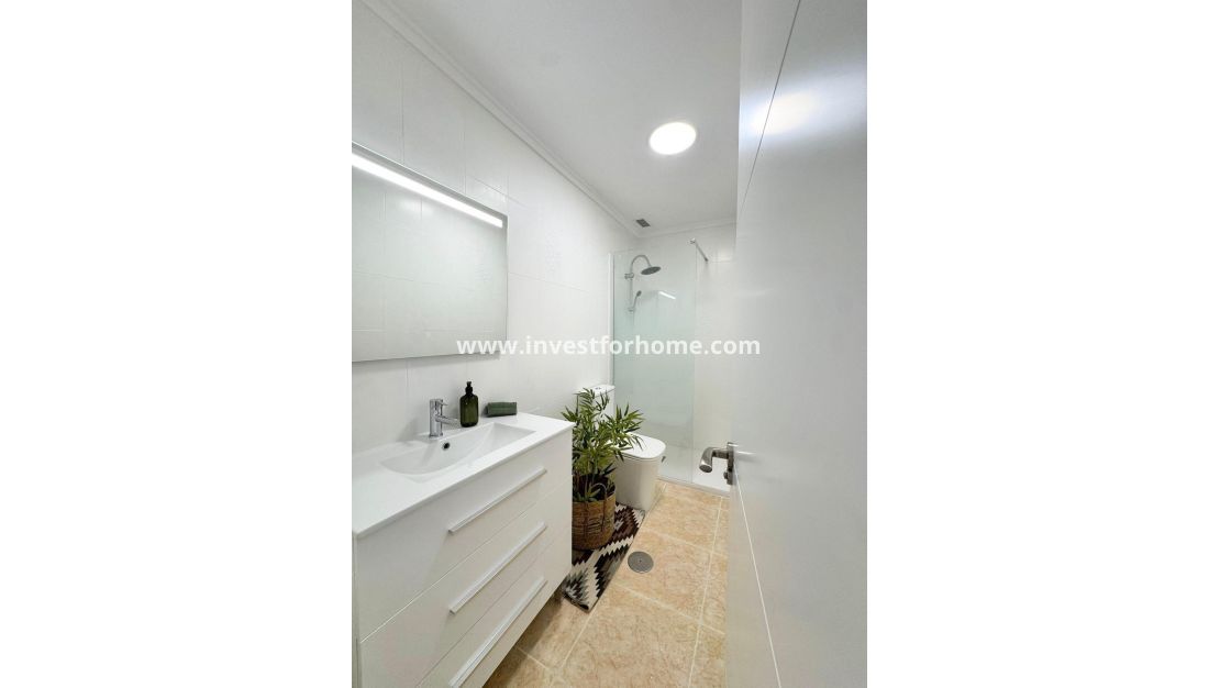 Reventa - Apartamento - Torrevieja - Centro