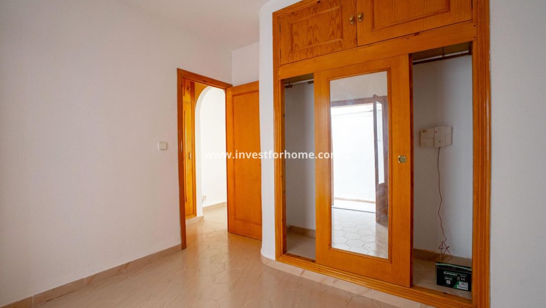 Reventa - Apartamento - Torrevieja - El Chaparral