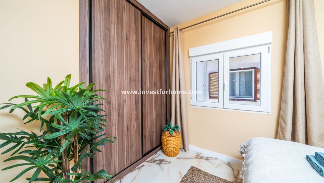 Reventa - Apartamento - Torrevieja - El Chaparral
