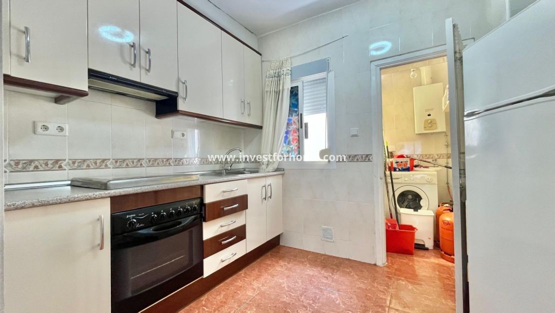 Reventa - Apartamento - Torrevieja - Estacion De Autobuses