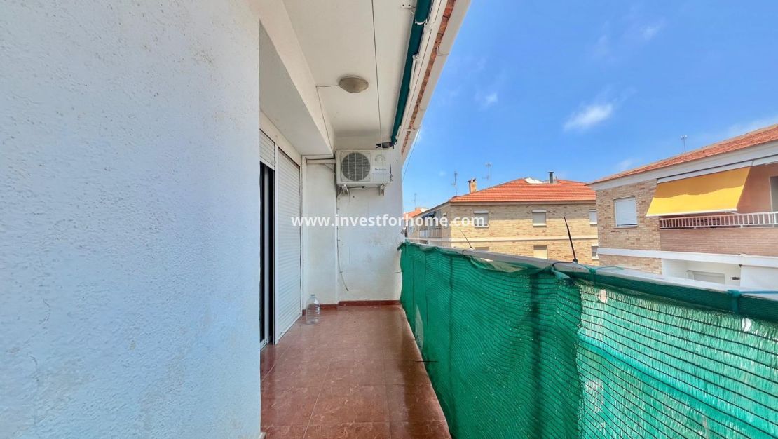 Reventa - Apartamento - Torrevieja - Estacion De Autobuses