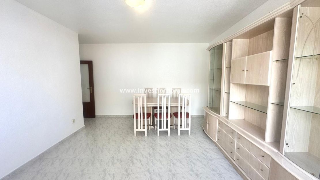 Reventa - Apartamento - Torrevieja - Estacion De Autobuses