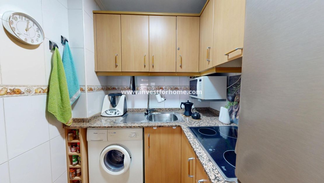 Reventa - Apartamento - Torrevieja - Estacion De Autobuses