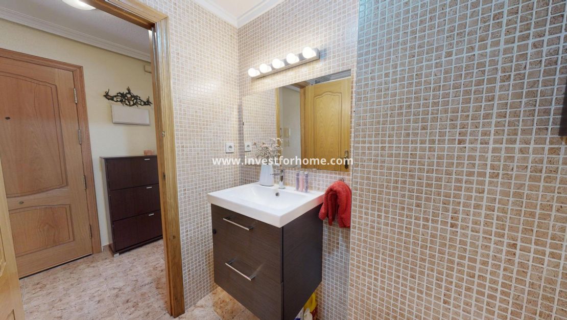 Reventa - Apartamento - Torrevieja - Estacion De Autobuses