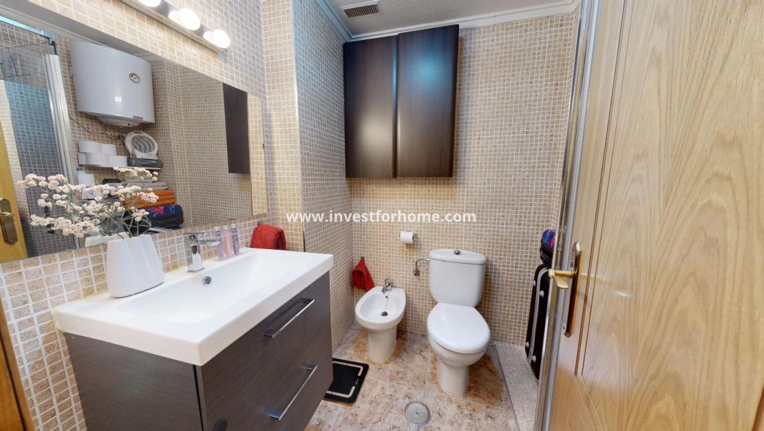 Reventa - Apartamento - Torrevieja - Estacion De Autobuses