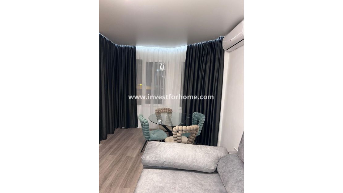 Reventa - Apartamento - Torrevieja - Estacion De Autobuses