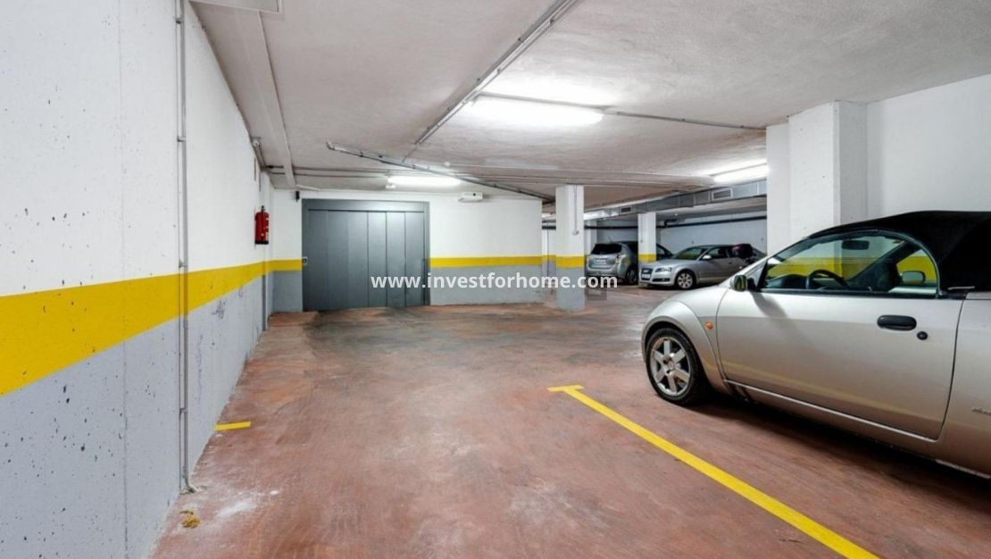 Reventa - Apartamento - Torrevieja - Estacion De Autobuses