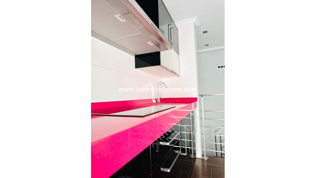 Reventa - Apartamento - Torrevieja - Estacion De Autobuses