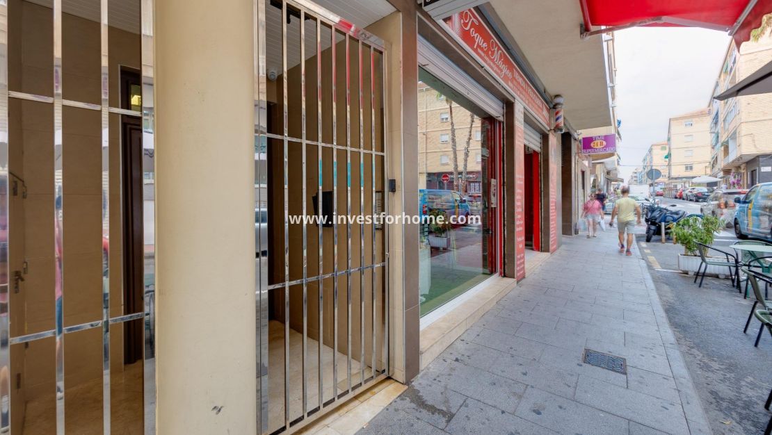 Reventa - Apartamento - Torrevieja - Estacion De Autobuses