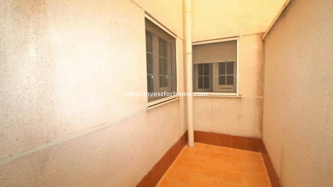 Reventa - Apartamento - Torrevieja - Estacion De Autobuses