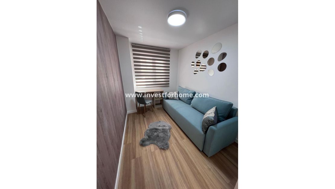 Reventa - Apartamento - Torrevieja - Estacion De Autobuses