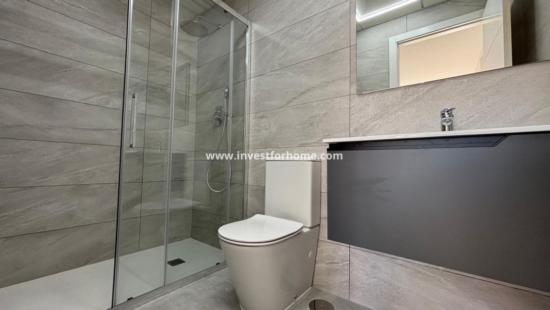 Reventa - Apartamento - Torrevieja - Estacion De Autobuses