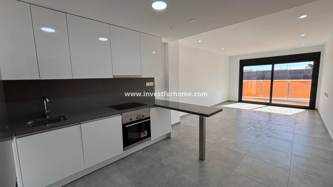 Reventa - Apartamento - Torrevieja - Estacion De Autobuses