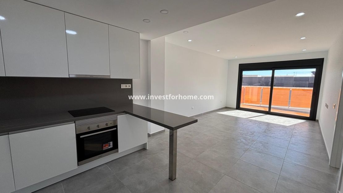 Reventa - Apartamento - Torrevieja - Estacion De Autobuses