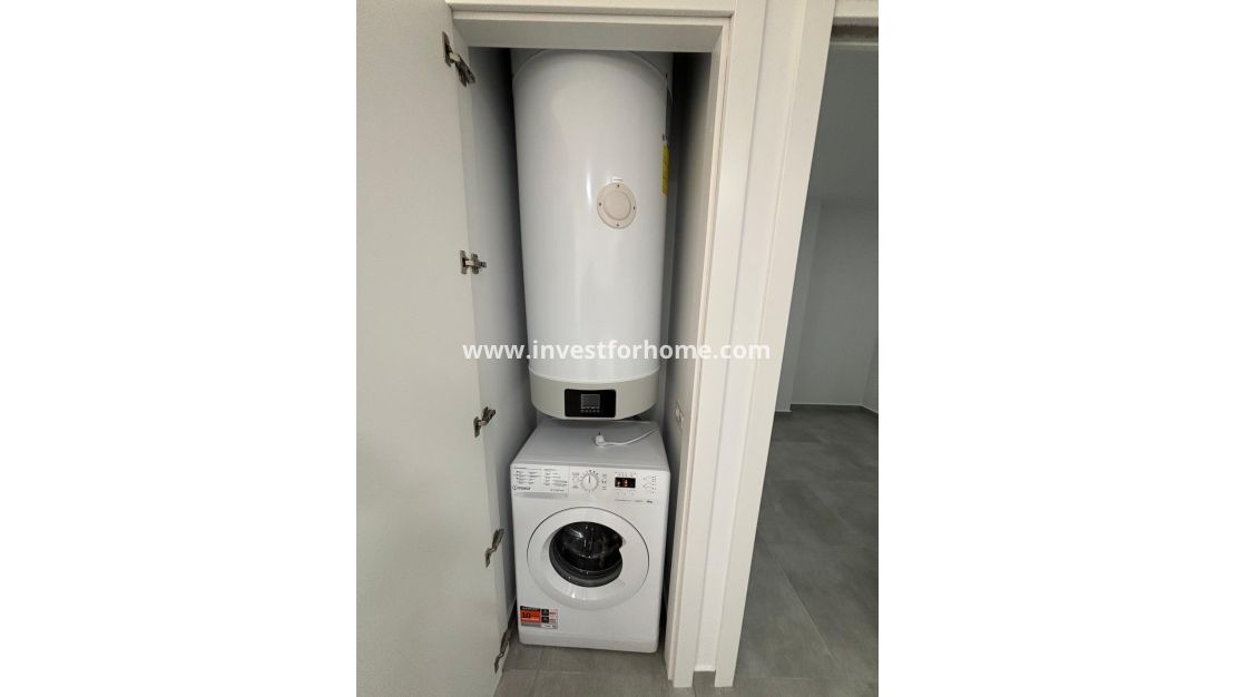 Reventa - Apartamento - Torrevieja - Estacion De Autobuses