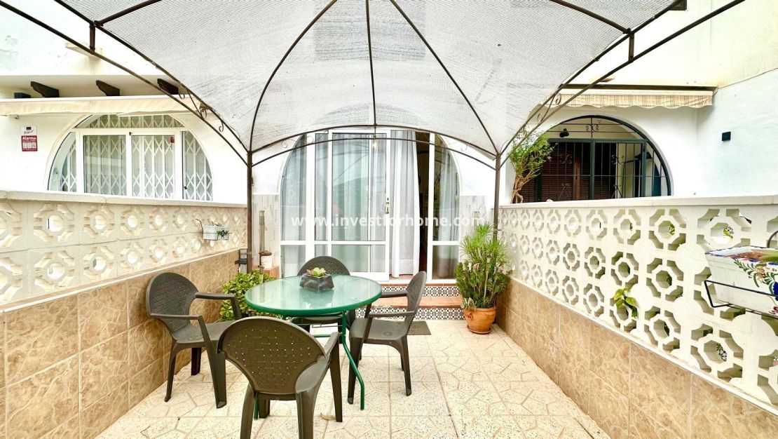 Reventa - Apartamento - Torrevieja - Estacion De Autobuses