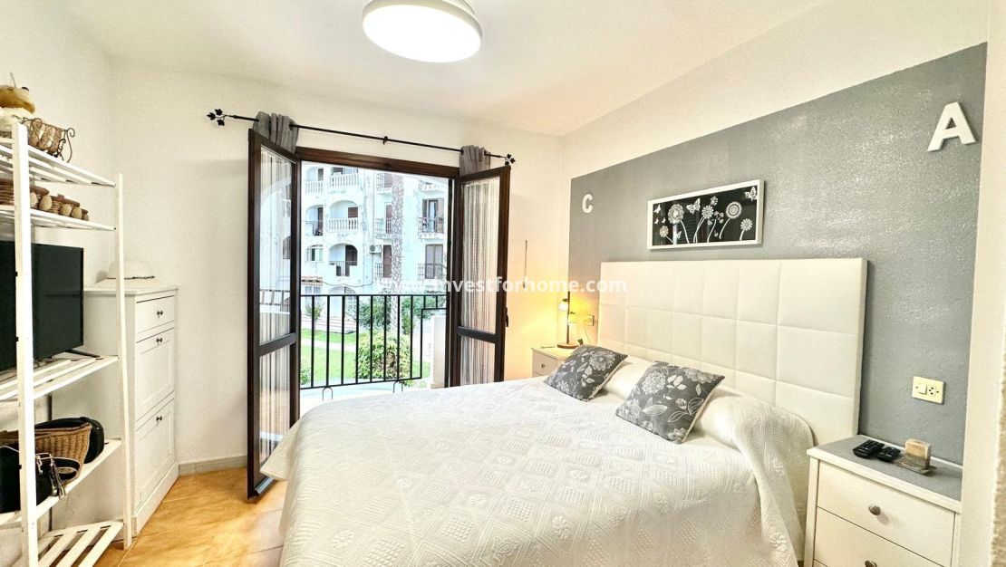 Reventa - Apartamento - Torrevieja - Estacion De Autobuses