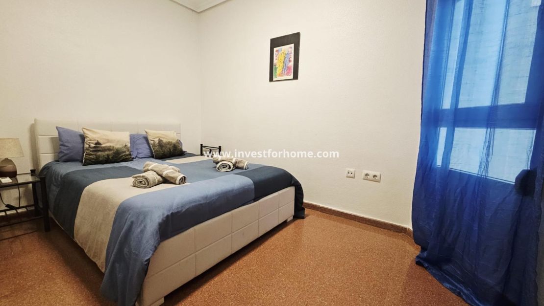 Reventa - Apartamento - Torrevieja - Estacion De Autobuses