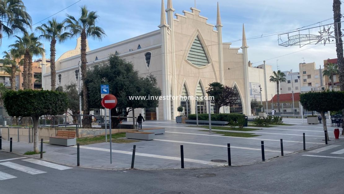 Reventa - Apartamento - Torrevieja - Estacion De Autobuses