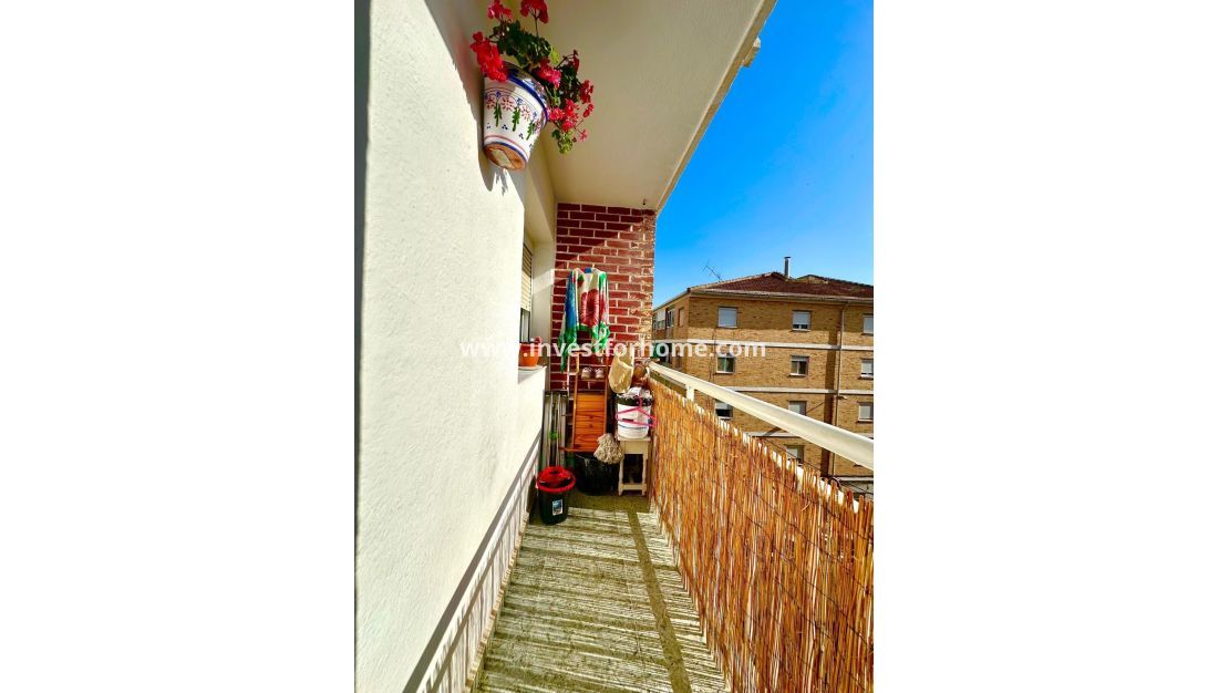 Reventa - Apartamento - Torrevieja - Estacion De Autobuses