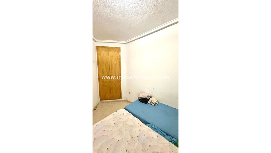 Reventa - Apartamento - Torrevieja - Estacion De Autobuses