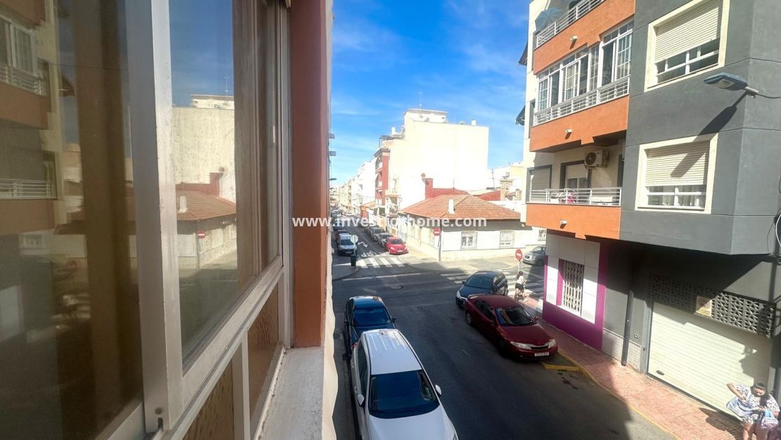 Reventa - Apartamento - Torrevieja - Estacion De Autobuses