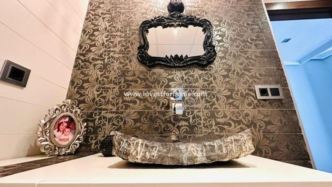 Reventa - Apartamento - Torrevieja - Estacion De Autobuses