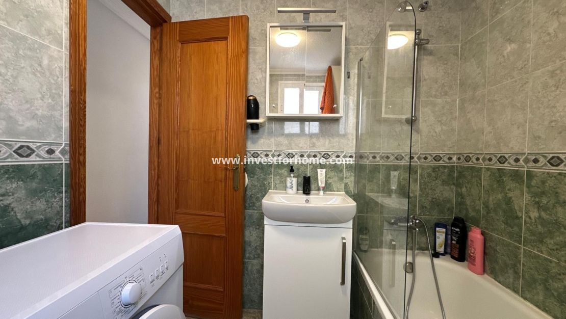 Reventa - Apartamento - Torrevieja - Estacion De Autobuses