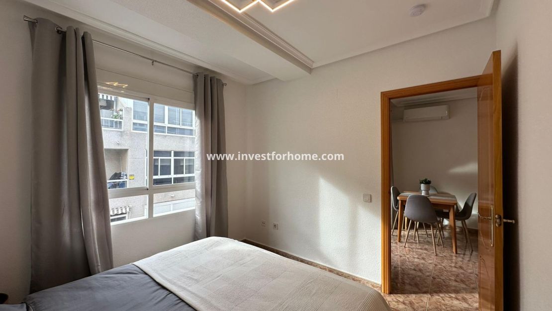 Reventa - Apartamento - Torrevieja - Estacion De Autobuses