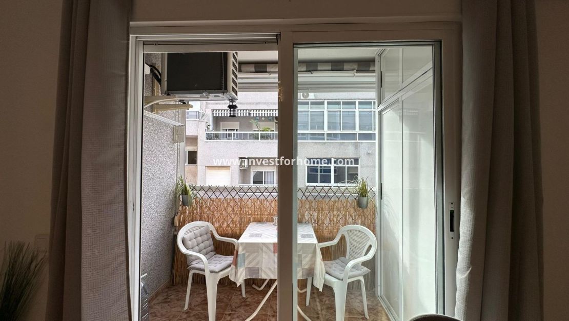 Reventa - Apartamento - Torrevieja - Estacion De Autobuses