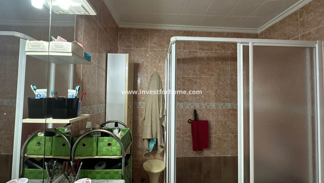 Reventa - Apartamento - Torrevieja - Estacion De Autobuses