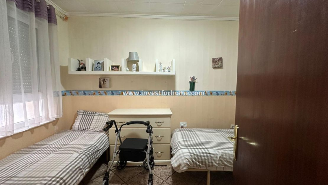 Reventa - Apartamento - Torrevieja - Estacion De Autobuses