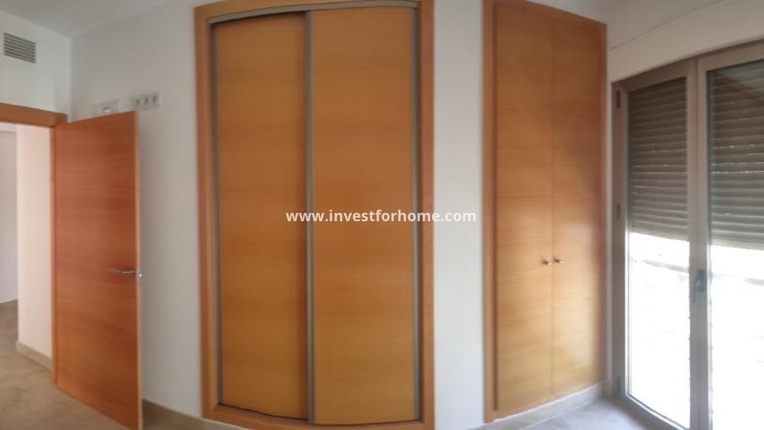 Reventa - Apartamento - Torrevieja - Estacion De Autobuses