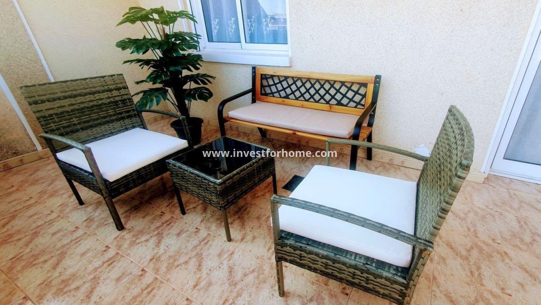 Reventa - Apartamento - Torrevieja - Estacion De Autobuses