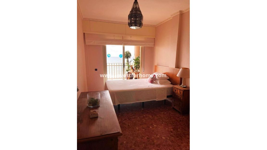 Reventa - Apartamento - Torrevieja - Estacion De Autobuses