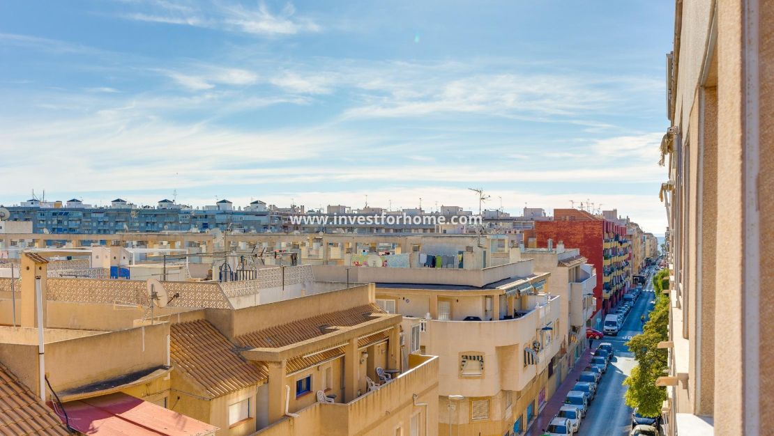 Reventa - Apartamento - Torrevieja - Estacion De Autobuses