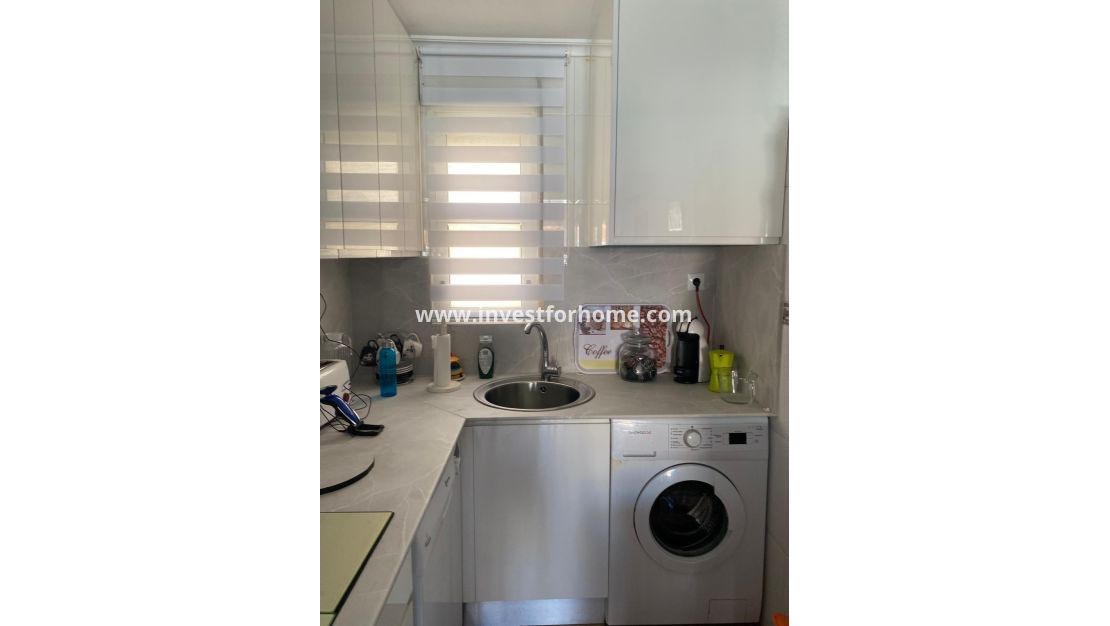 Reventa - Apartamento - Torrevieja - Estacion De Autobuses